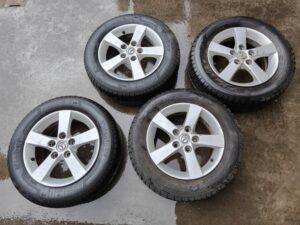 Jakie opony wybrać do Mazdy 5? Przewodnik po najlepszych opcjach