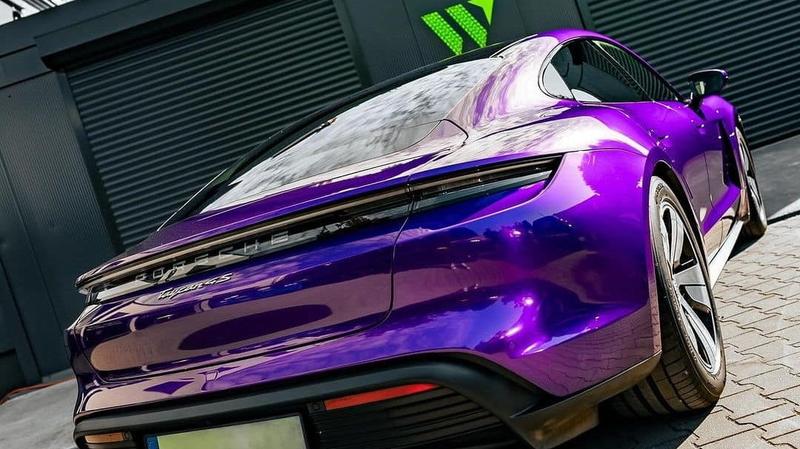 Oklejanie samochodu folią