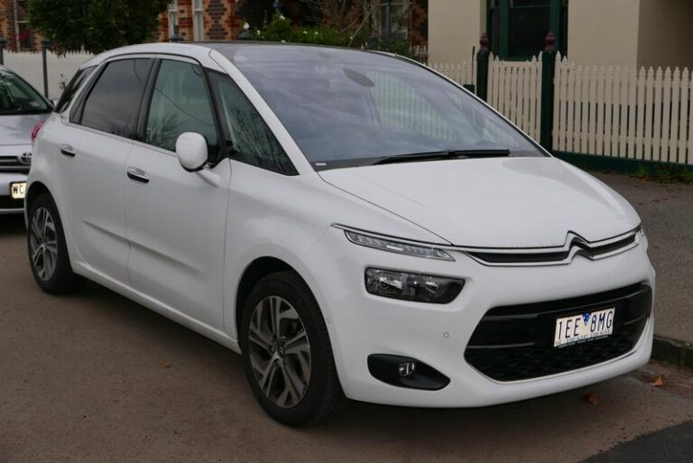 Citroen C4 Picasso: Wybór między benzyną a dieslem – co warto wiedzieć?