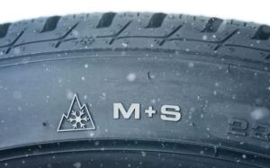 Co oznacza oznaczenie M S na oponach i dlaczego jest ważne?