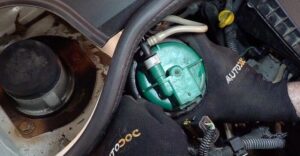 Gdzie szukać filtra paliwa w Fiat 500? Praktyczny przewodnik