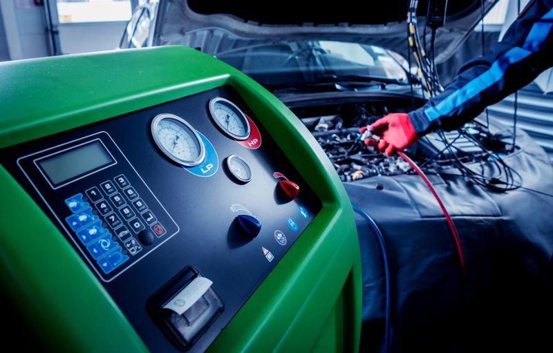 Objawy niesprawnej klimatyzacji auta