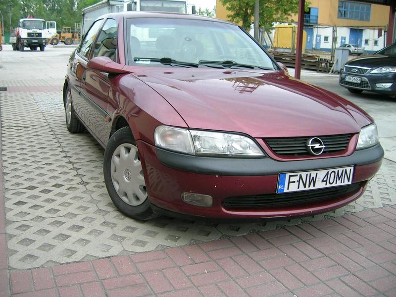 Wymiana filtra paliwa Opel Vectra B