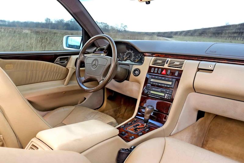 Praktyczny przewodnik: jak zdjąć przedni zderzak w Mercedesie W210